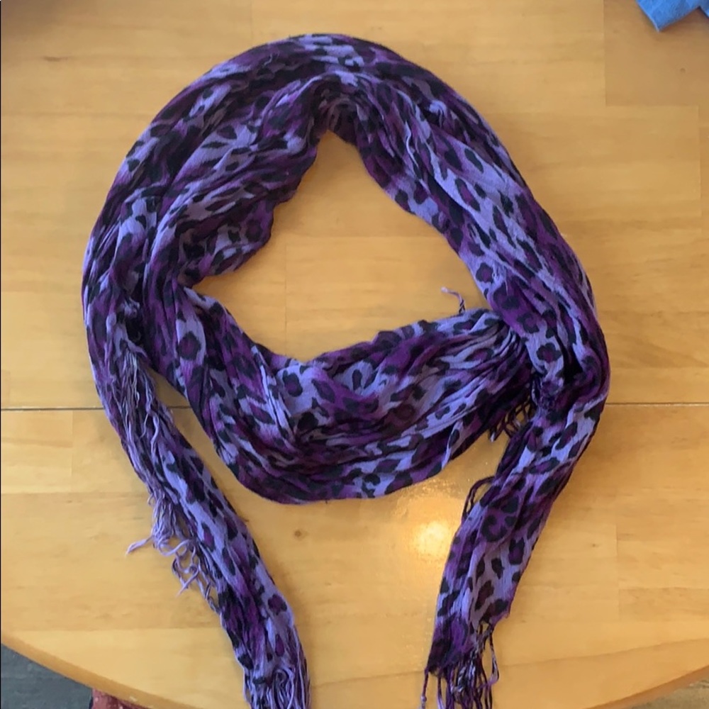 Cheetah print scarve